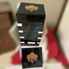 a*です　未使用品　新品同様　重箱 五段重桐紋 金蒔絵 平安象彦　作　供箱 a*様専用です 未使用品 新品同様 重箱 五段重桐紋 金蒔絵 平安象彦 作