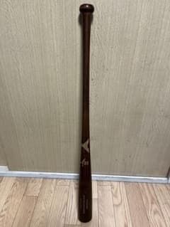 ヤナセ硬式木製バットのサムネイル