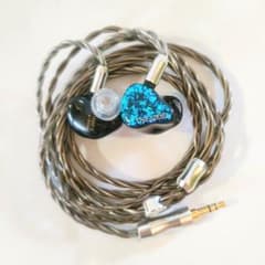 【美品】THIEAUDIO Hype 4 ブラック ディープマウントイヤーピース 美品】THIEAUDIO Hype 4 ブラック ディープマウントイヤーピース
