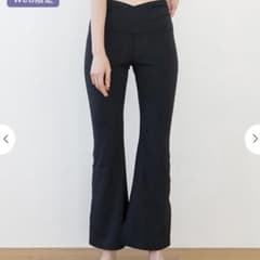 【SUKALA】ベーシックフレアパンツ　ブラックSのサムネイル
