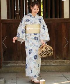 Areeam 雅やかに揺れるお花の浴衣（ベージュ） | Shop at Mercari from 