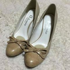 新品 ダイアナ 23㎝ リボンパンプスのサムネイル