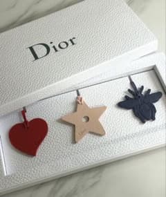 Dior ノベルティ レザー調チャーム 3点セットのサムネイル