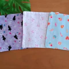 mari☆meko様　　ガーゼハンカチ3枚セット　女の子のサムネイル