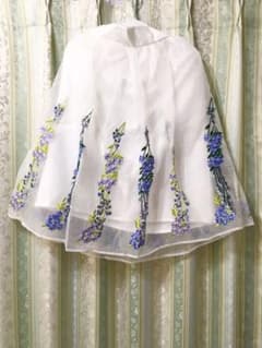 お花の刺繍スカートのサムネイル