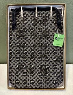 JIZAING×INDEN Suicaのペンギン印傳合切袋（七宝柄・黒革×白漆） JIZAING×INDEN Suicaのペンギン印傳合切袋（七宝柄・黒革×白漆