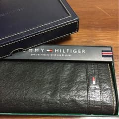 TOMMY HILFIGER 長財布 メンズ ブラック皮のサムネイル