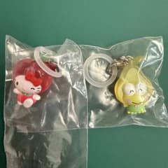 サンリオキャラクターズ　くだものめじるしアクセサリー　2個セットのサムネイル