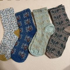 ジャガード織り デザインソックス 4足セットのサムネイル