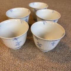 湯飲み 5客セット 白磁 青い葉の絵柄のサムネイル
