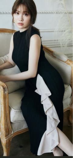 Ruffled Two-tone Knit Dressのサムネイル