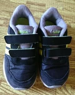 adidas スニーカー 15センチのサムネイル