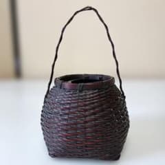 竹製のダークブラウン花器 - メルカリ