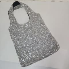 美品！スパンコール シルバートートバッグ　カジュアル　カワイイ　オシャレ！