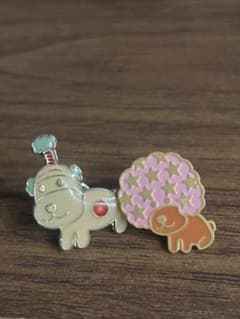アフロ犬　キャラクター ピンバッジ 2個セットのサムネイル