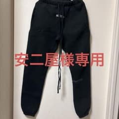 ESSENTIALS ブラック ジョガーパンツのサムネイル
