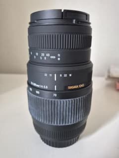 SIGMA DG 70-300mm F4-5.6 望遠ズームレンズのサムネイル