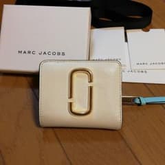 MARC JACOBSコンパクト財布のサムネイル