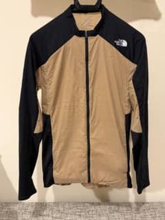 THE NORTH FACE ホワイトライトジャケットのサムネイル