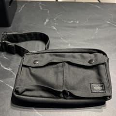 極美品　PORTER ブラック ボディバッグのサムネイル