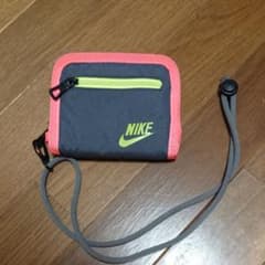 NIKE 財布 二つ折りのサムネイル