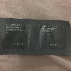 three 下地 ファンデーション サンプルのサムネイル