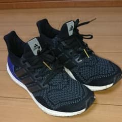 アディダス adidas スニーカーのサムネイル