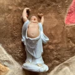 謎の置物のサムネイル