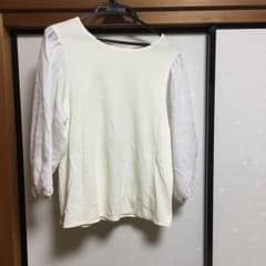 白カットソーのサムネイル