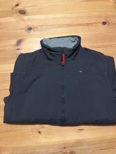 Tommy Hilfiger ブラックジャケットのサムネイル