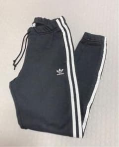 adidas トラックパンツ アディダスオリジナルスのサムネイル
