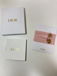 DIOR ピンクリボン 星型チャームのサムネイル
