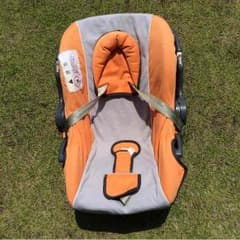 チャイルドシートのサムネイル