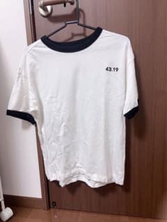 ホワイト Tシャツのサムネイル