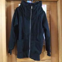 新品パーカーのサムネイル