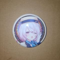 椎名唯華　缶バッジのサムネイル