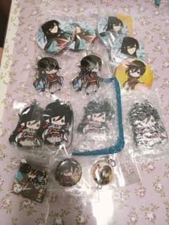 【刀剣乱舞】和泉守兼定 缶バッジ アクキー チャーム セットのサムネイル