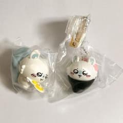 モモンガ2点ちいかわ寿司フィギュアキーホルダー、みんなでもぐもぐパーティ ガチャのサムネイル