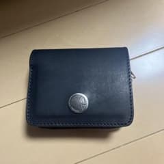レッドムーン　二つ折り財布のサムネイル