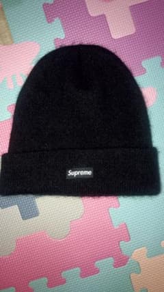 supremeニット帽のサムネイル