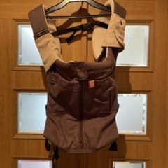 【にゃこりん様専用】キューズベリー　nico ブラウン　抱っこ紐のサムネイル