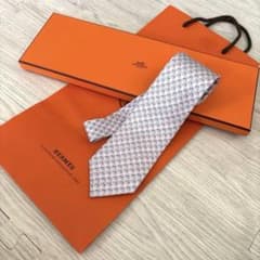 HERMES シルクネクタイ 袋/箱/リボン付き 試着のみ 新品未使用 HERMES シルクネクタイ 袋/箱/リボン付き 試着のみ 新品未使用 - メルカリ