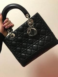 dior クリスチャン お値下げできる範囲で受け付けますのサムネイル
