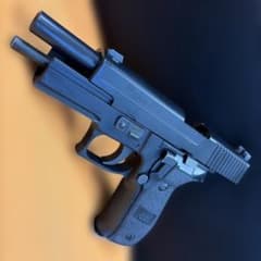 SIG SAUER P226 ガスガン ブラック SIG SAUER P226 ガスガン ブラック - メルカリ