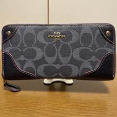 coach長財布のサムネイル
