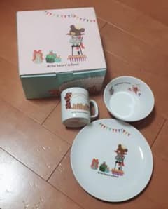 くまのがっこう  ケンタッキー非売品  お皿セットのサムネイル