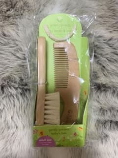 green sprouts  ベビーヘアブラシ　新品未開封のサムネイル