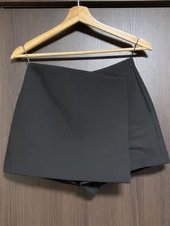 ラップデザイン ミニスカート風 ショートパンツ ブラック　zaraのサムネイル