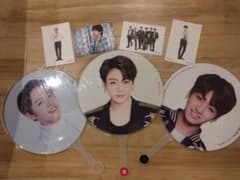 BTS ジョングク うちわ 3種セット フォトカード付きのサムネイル