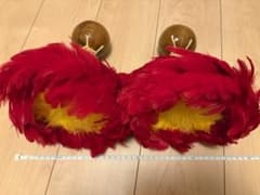 フラダンス用 赤と黄色の羽根の道具のサムネイル